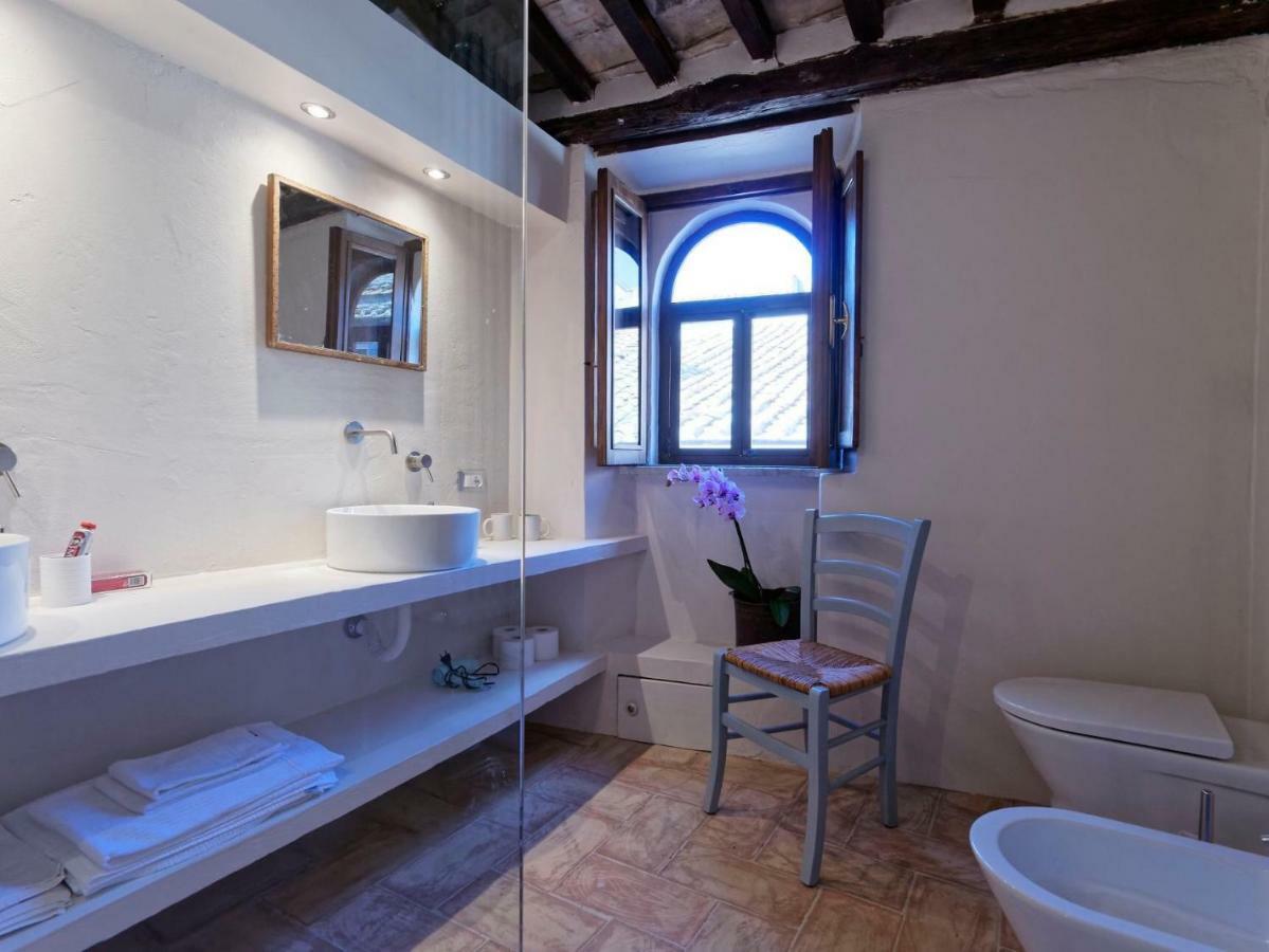 Апартаменты L'Arrocco - La Torre Col Mare Sul Tetto Тарквиния Экстерьер фото